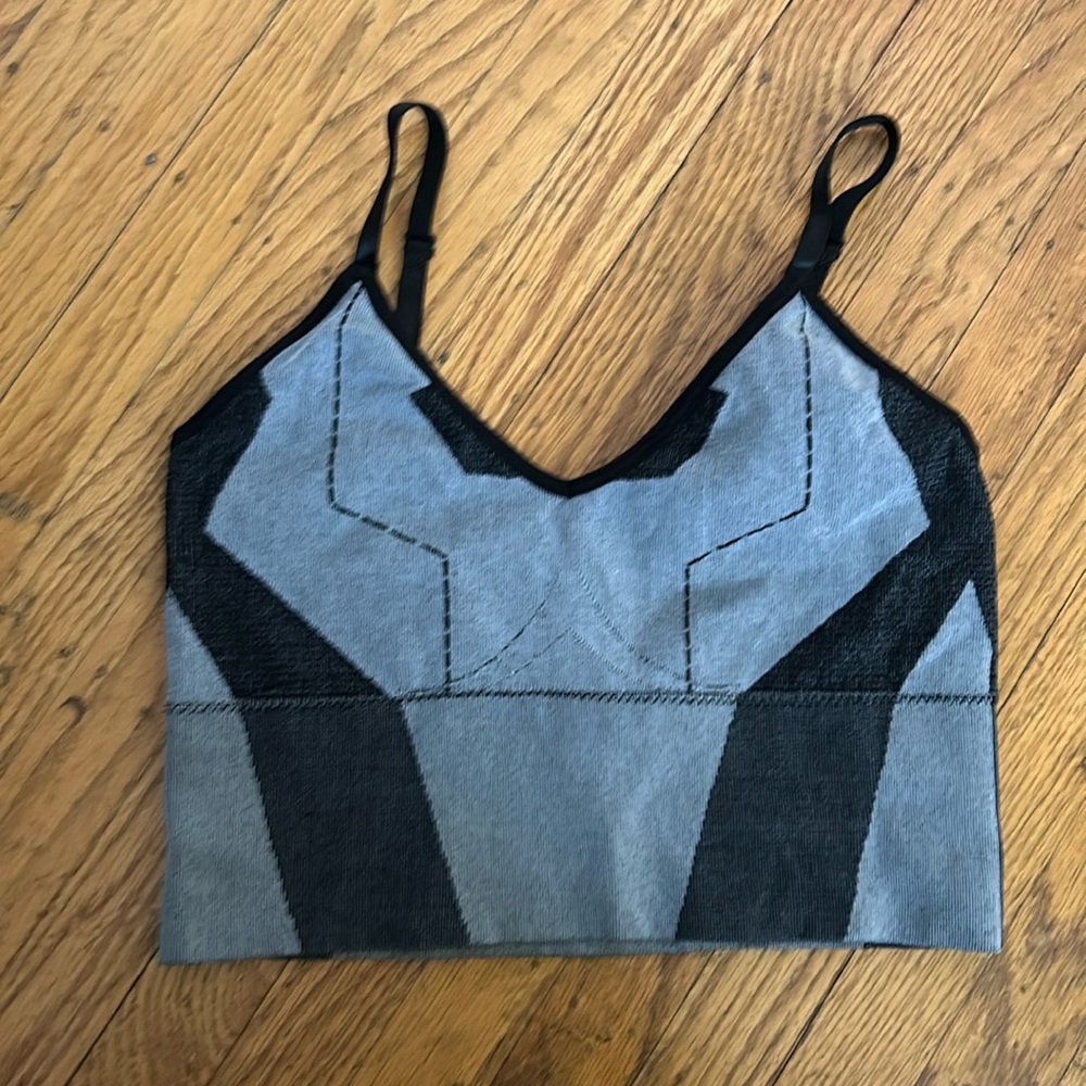 Sports bra